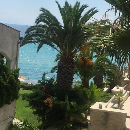 Frenki Apartment By The Sea Siviri Exterior photo